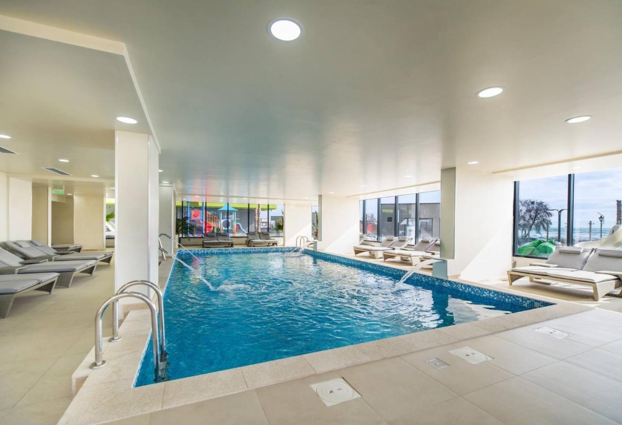 Appartement Luxury Kln By Alezzi Mamaia Nord à Năvodari Extérieur photo